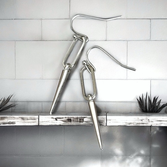 5 For $25💫Silver Punk Spike Paperclip Dangles Earrings - Picture 1 of 3